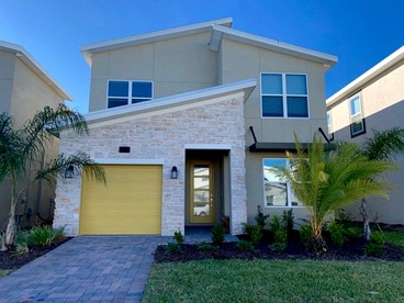 Charming Cottage with Swimming Pool in Four Corners, Florida - glamping.directory
