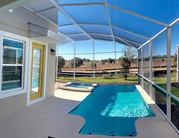 Charming Cottage with Swimming Pool in Four Corners, Florida - Four Corners, Florida - glamping.directory