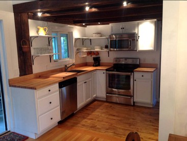 Secluded Cabin with Gorgeous Views near Stockbridge in the Berkshires of Massachusetts - Stockbridge, Massachusetts - glamping.directory