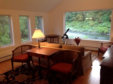 Secluded Cabin with Gorgeous Views near Stockbridge in the Berkshires of Massachusetts - Stockbridge, Massachusetts - glamping.directory