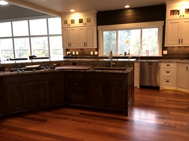Riverfront Romantic Getaway Rental near Mount Pilchuck in Granite Falls, Washington - Granite Falls, Washington - glamping.directory