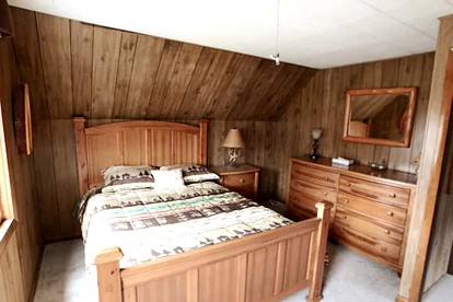 Outdoor Escape: Perfect Glamping Cabin for NY Adventure Seekers - Old Forge, New York - glamping.directory