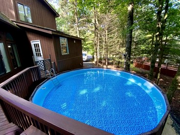 Chic Cabin with Sauna, Spa and Billiard in East Stroudsburg, Pennsylvania - East Stroudsburg, Pennsylvania - glamping.directory