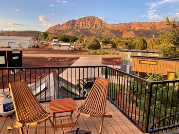 Stargazing Tiny Home with Private Deck & Hot Tub near Zion National Park, Apple Valley, Utah - Apple Valley, Utah - glamping.directory