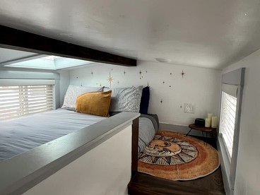 Stargazing Tiny Home with Private Deck & Hot Tub near Zion National Park, Apple Valley, Utah - Apple Valley, Utah - glamping.directory
