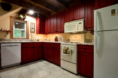 Charming Appalachian Mountain Cabin for Glamping near the Nantahala River - 163 Clinton Cabin RdAquone, North Carolina - glamping.directory