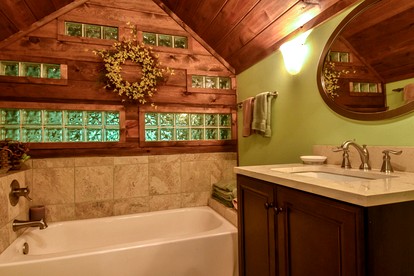 Charming Appalachian Mountain Cabin for Glamping near the Nantahala River - 163 Clinton Cabin RdAquone, North Carolina - glamping.directory
