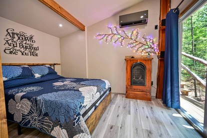 Cozy Tiny Cabin with Porch & Fire Pit near Scenic Trails in Western Arkansas - Boles, Arkansas - glamping.directory