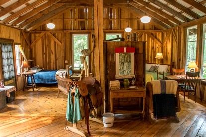 Charming Vacation Rental in a Barn on a Horse Farm near Afton Mountain in Virginia - Afton, Virginia - glamping.directory