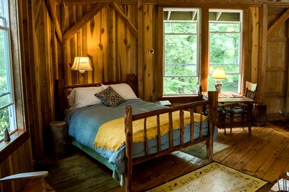 Charming Vacation Rental in a Barn on a Horse Farm near Afton Mountain in Virginia - glamping.directory