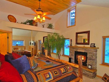 Spacious Cabin with Breathtaking Views near Rocky Mountain National Park, Colorado - Estes Park, Colorado - glamping.directory