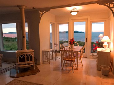 Stunning Vacation Rental with Panoramic Ocean Views on Great Duck Island, Maine - Frenchboro, Maine - glamping.directory