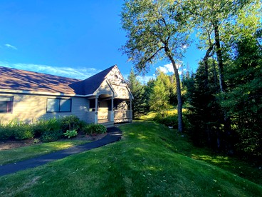Cozy Mount Washington Cabin Ideal for Glamping in New Hampshire - Carroll, New Hampshire - glamping.directory