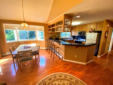 Cozy Mount Washington Cabin Ideal for Glamping in New Hampshire - Carroll, New Hampshire - glamping.directory
