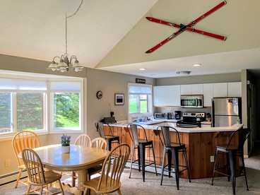 Cozy Mount Washington Cabin Ideal for Glamping in New Hampshire - Carroll, New Hampshire - glamping.directory