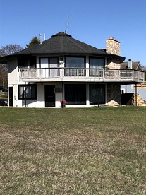 Stunning Cabin Getaway Perfect for Large Groups Situated in Boyne Falls, Michigan - glamping.directory
