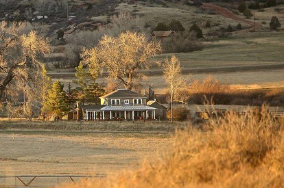 Gorgeous Ranch Stay Accommodation with Amazing Views in Livermore, Colorado - Livermore, Colorado - glamping.directory