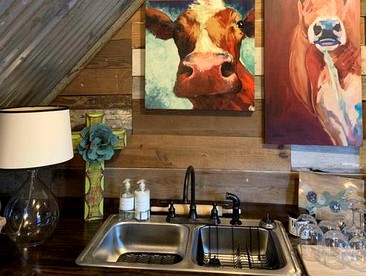 Historical Log Cabin for a Glamping Getaway in Washington, Arkansas - Washington, Arkansas - glamping.directory
