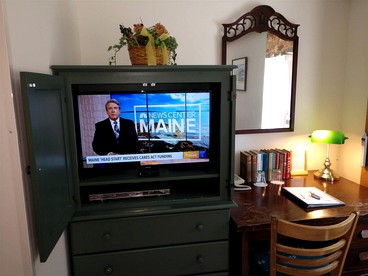 Private Suite for Rent on a Delightful Farm Retreat in Hallowell, Maine - Hallowell, Maine - glamping.directory