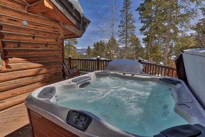 Deluxe Colorado Cabin Rental in the Rockies for a Breckenridge Vacation - Breckenridge, Colorado - glamping.directory