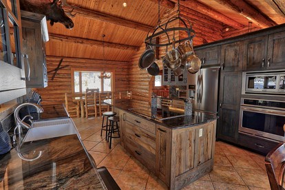 Deluxe Colorado Cabin Rental in the Rockies for a Breckenridge Vacation - Breckenridge, Colorado - glamping.directory