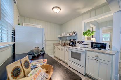 Glamping Getaway to Lake Michigan - Perfect for Romantic Escapes - Muskegon, Michigan - glamping.directory