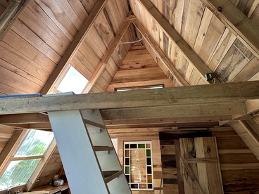 Incredible A-Frame Tree House Overlooking the Raystown Branch Juniata River and Surrounded by Trees for a Peaceful Getaway in Hopewell, Pennsylvania - Hopewell, Pennsylvania - glamping.directory