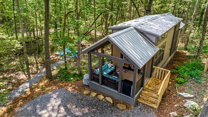 Amazing Secluded Cabin with Fire Pit and Fireplace in Mentore, Alabama - glamping.directory