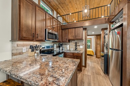 Amazing Secluded Cabin with Fire Pit and Fireplace in Mentore, Alabama - Mentone, Alabama - glamping.directory