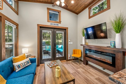 Amazing Secluded Cabin with Fire Pit and Fireplace in Mentore, Alabama - Mentone, Alabama - glamping.directory