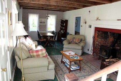 18th-Century Cottage with Historic Fixtures in Lincoln County, Maine - West Boothbay Harbor, Maine - glamping.directory