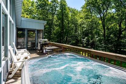 Wooded Retreat with Community Amenities, Hot Tub & Fire Pit Just Minutes to Sleepy Creek and Berkeley Springs in Hedgesville, WV - Hedgesville, West Virginia - glamping.directory