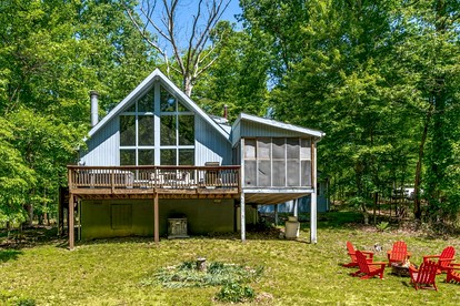 Wooded Retreat with Community Amenities, Hot Tub & Fire Pit Just Minutes to Sleepy Creek and Berkeley Springs in Hedgesville, WV - glamping.directory