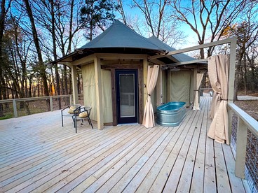 Luxurious Romantic Glamping Cabin with Outdoor Tub near Lake Fork in East Texas - Point, Texas - glamping.directory