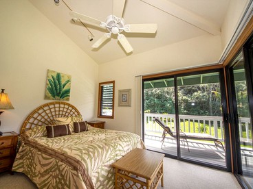 Spacious Villa Getaway beside the Ocean near Kilauea, Hawaii - Kilauea, Hawaii - glamping.directory