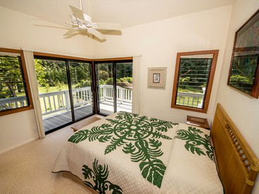 Spacious Villa Getaway beside the Ocean near Kilauea, Hawaii - Kilauea, Hawaii - glamping.directory