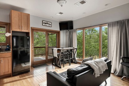 Family-Friendly Mountain Cabins with Bunkhouse & Resort Amenities Near Sleepy Creek, Hedgesville, WV - Hedgesville, West Virginia - glamping.directory