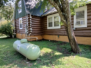 Gorgeous Vacation Cabin for Groups with Stylish Interior near Huntington, West Virginia - Genoa, West Virginia - glamping.directory