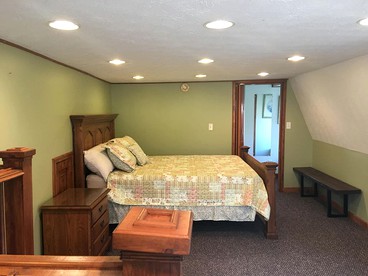 Gorgeous Vacation Cabin for Groups with Stylish Interior near Huntington, West Virginia - Genoa, West Virginia - glamping.directory