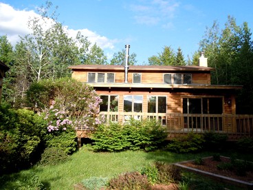 Family-Friendly Cabin in the Deerfield Valley of Mount Snow, West Dover Vermont - glamping.directory