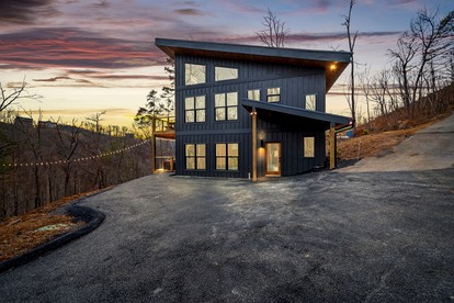 Incredible Chic Cabin with Indoor Pool, Spa and Outdoor Living Area in Tennessee - glamping.directory