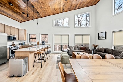 Incredible Chic Cabin with Indoor Pool, Spa and Outdoor Living Area in Tennessee - Sevierville, Tennessee - glamping.directory