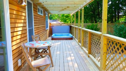 Charming Cottage Rental with Hot Tub in Lovely Wooded Setting near the Mohawk State Forest, Connecticut - Lakeville, Connecticut - glamping.directory