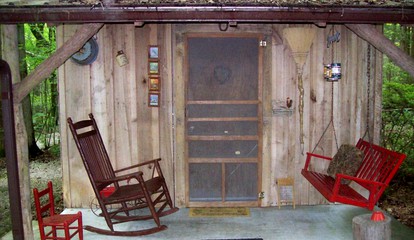 Comfortable Cottage Nestled on a Creek near Great Smoky Mountains National Park, Tennessee - Cosby, Tennessee - glamping.directory