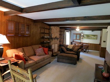 Charming and Cozy Cottage Rental in Secluded Woodlands near Mineola, Texas - Mineola, Texas - glamping.directory