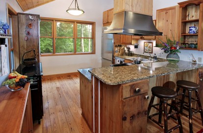 Stunning Cabin Surrounded by Waterfalls near Sapphire, North Carolina - Sapphire, North Carolina - glamping.directory