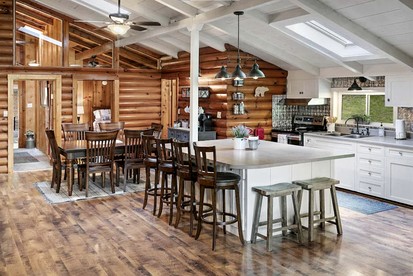 Rustic Cabin with Spa and Wonderful Outdoor Living in Tennessee - Speedwell, Tennessee - glamping.directory
