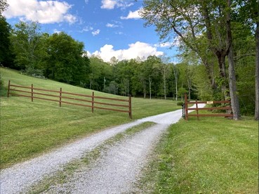 Rustic Cabin with Spa and Wonderful Outdoor Living in Tennessee - Speedwell, Tennessee - glamping.directory