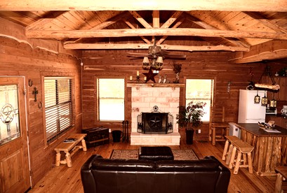 Charming Log Cabin Perfect for a Summer Staycation in Texas Hill Country - Canyon Lake, Texas - glamping.directory