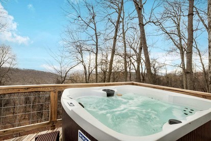 Comfortable Cabin with Mountain Valley Views near Berkeley Springs State Park, West Virginia - glamping.directory